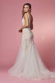 TRUMPET SILHOUETTE Plunged Neckline Applique Trumpet Wedding Dress - Image 6