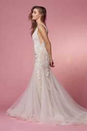 TRUMPET SILHOUETTE Plunged Neckline Applique Trumpet Wedding Dress - Image 5