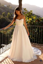 Strapless Semi-Sweetheart Top A-line with Train