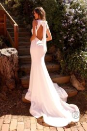 Deep V-neck With Bow Detailed Keyhole Back Wedding Gown - Image 2