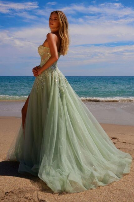 LONG A-LINE TULLE DRESS WITH A SWEETHEART TOP SEQUIN APPLIQUE