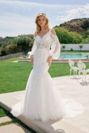 V-Neck Puff Sleeve Embroidered Trumpet Wedding Gown - Image 3