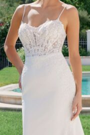 Sweetheart Neckline Embroidered Mermaid Wedding Dress - Image 4