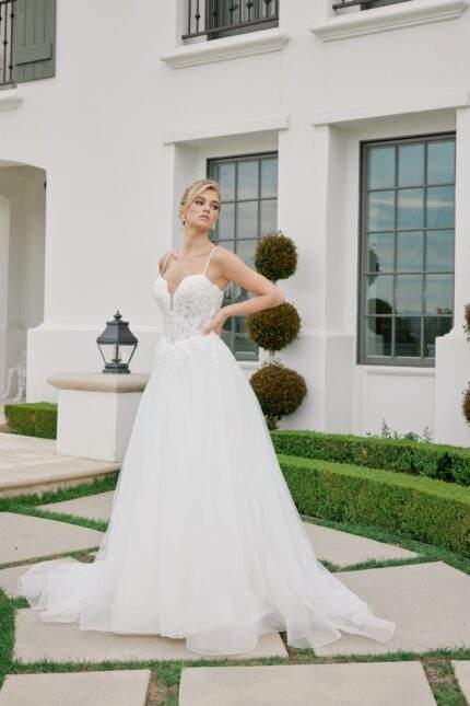 A LINE ORGANZA GOWN WOVEN APPLIQUE SOFT BASQUE WAIST