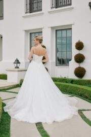 A LINE ORGANZA GOWN WOVEN APPLIQUE SOFT BASQUE WAIST - Image 3