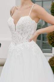 A LINE ORGANZA GOWN WOVEN APPLIQUE SOFT BASQUE WAIST - Image 4