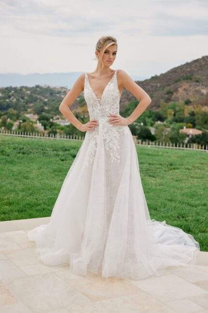 A LINE TULLE GOWN SEQUINED LACE ZIPPER BACK CHAPEL TRAIN