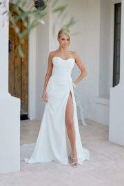 SWEETHEART STRAPLESS NECKLINE BONED BODICE RUCHED WAISTLINE